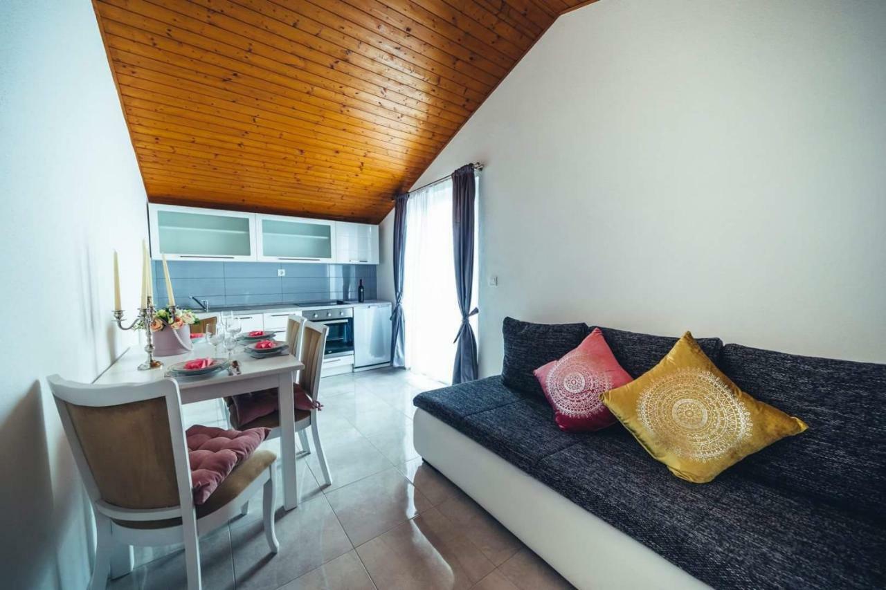 Apartments Juric Селіна Екстер'єр фото